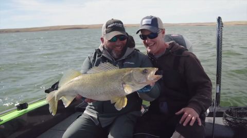 Fall Cranking for Massive Lake Oahe Walleyes episode thumbnail