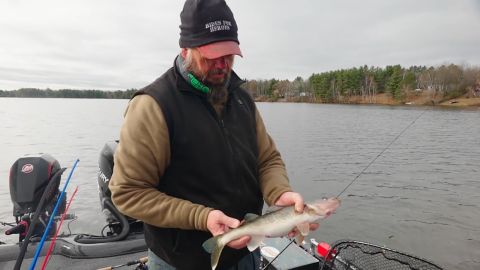 Big Late Fall Northern Wisconsin Walleyes episode thumbnail